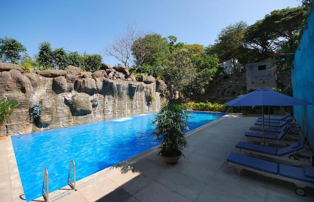 The Windflower Resort & Spa, Mysore Exterior foto